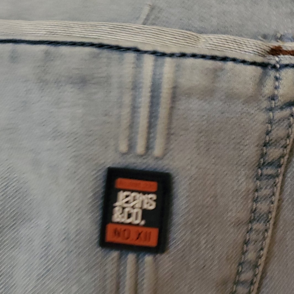 Denim - Picture 4 of 7